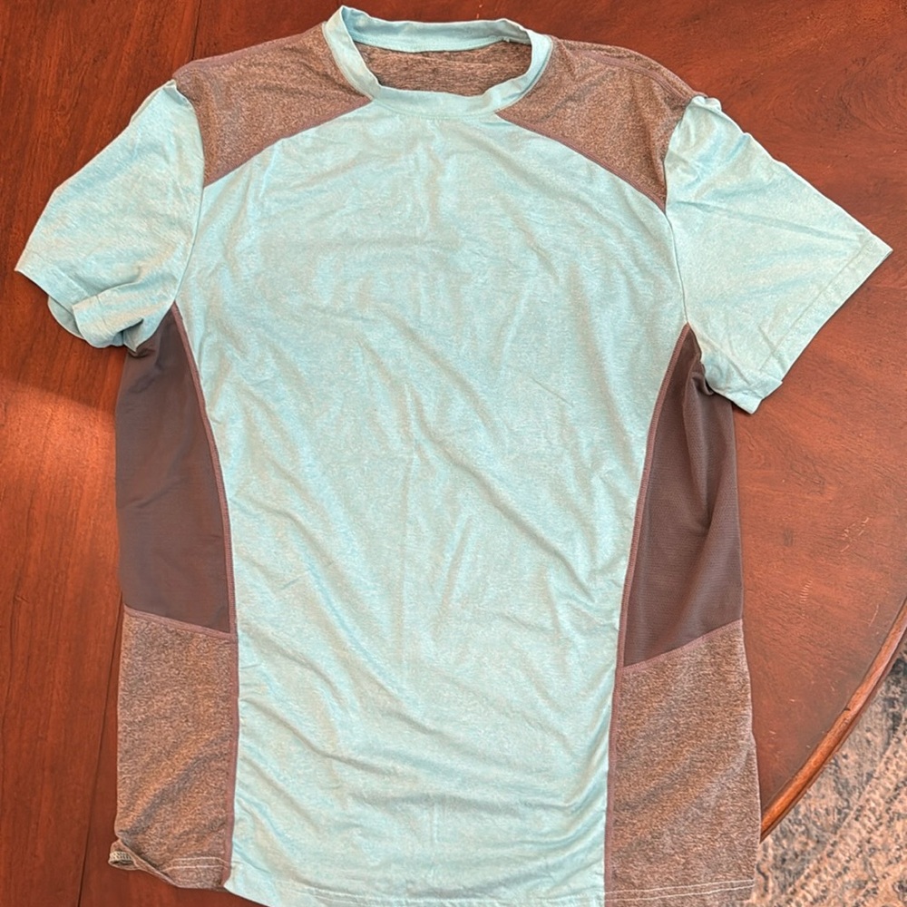 Orange Theory Workout Shirt Size large

Rare Color Block

Never worn